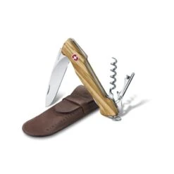 Couteau Suisse Sommelier Victorinox Wine Master - Olivier 3 Couteau Suisse Sommelier Victorinox Wine Master - Olivier -Couteaux Multifonctionnels Magasin couteau suisse sommelier victorinox wine master olivier 1